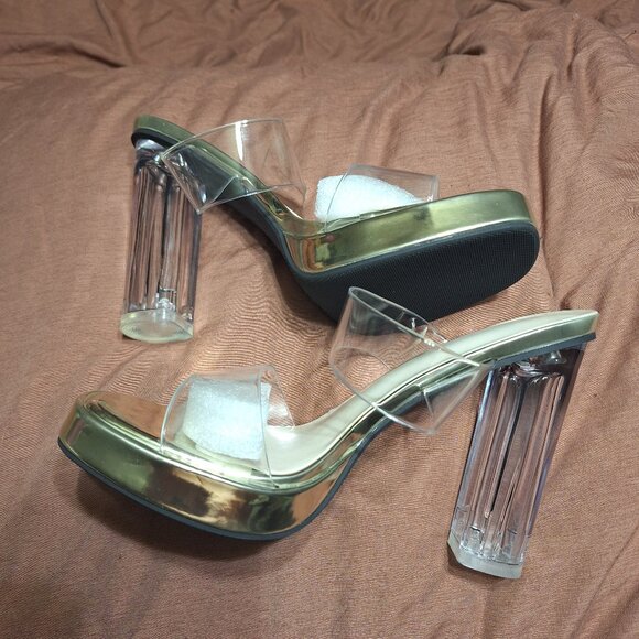 Clear High Heels - Picture 1 of 6